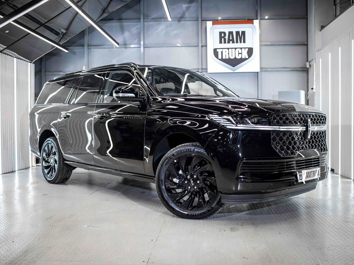 Lincoln Navigator V
