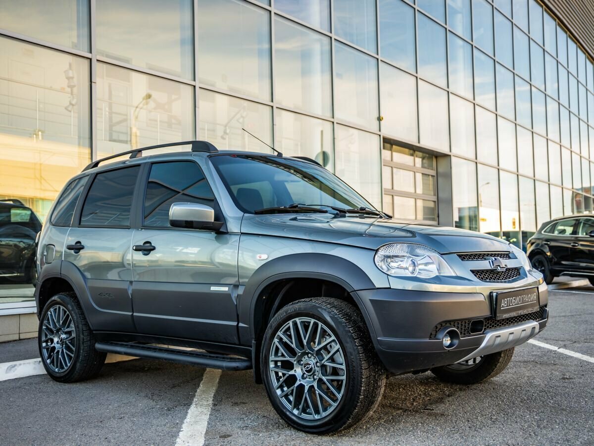 Открыть фотографии: Chevrolet Niva I Рестайлинг