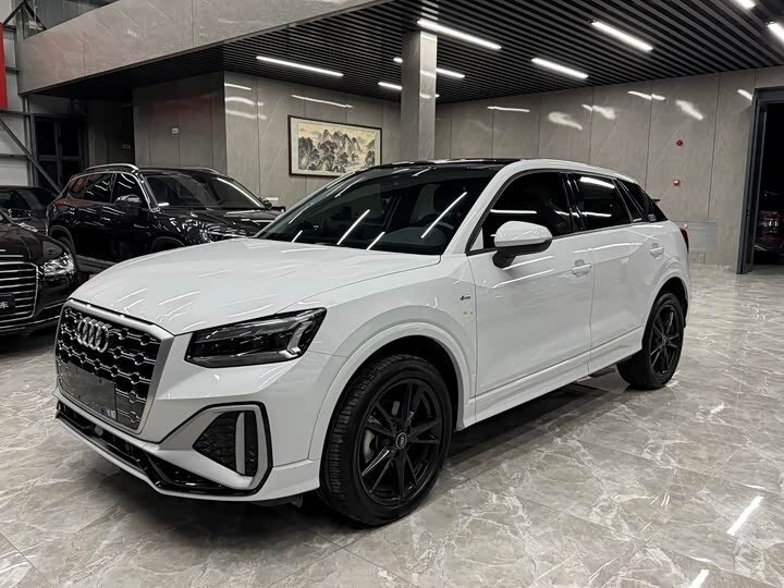 Открыть фотографии: Audi Q2 I Рестайлинг