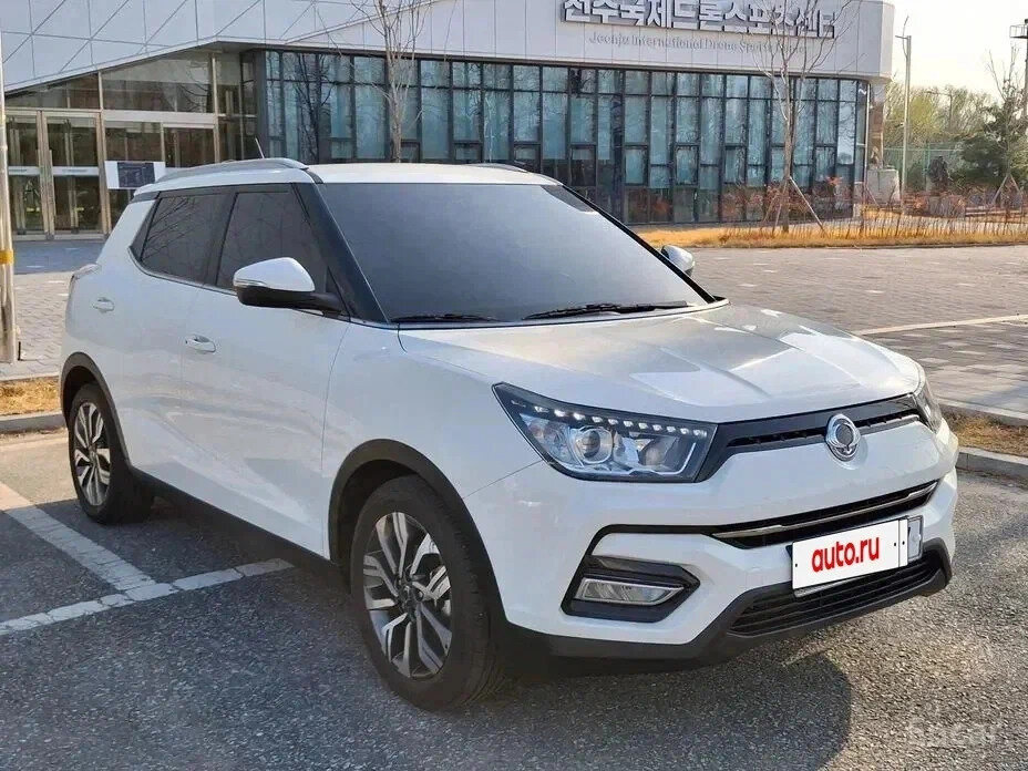 Открыть фотографии: SsangYong Tivoli I