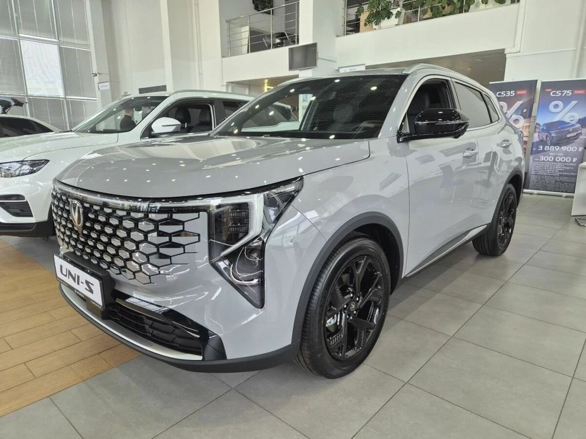 Открыть фотографии: Changan UNI-S I Рестайлинг