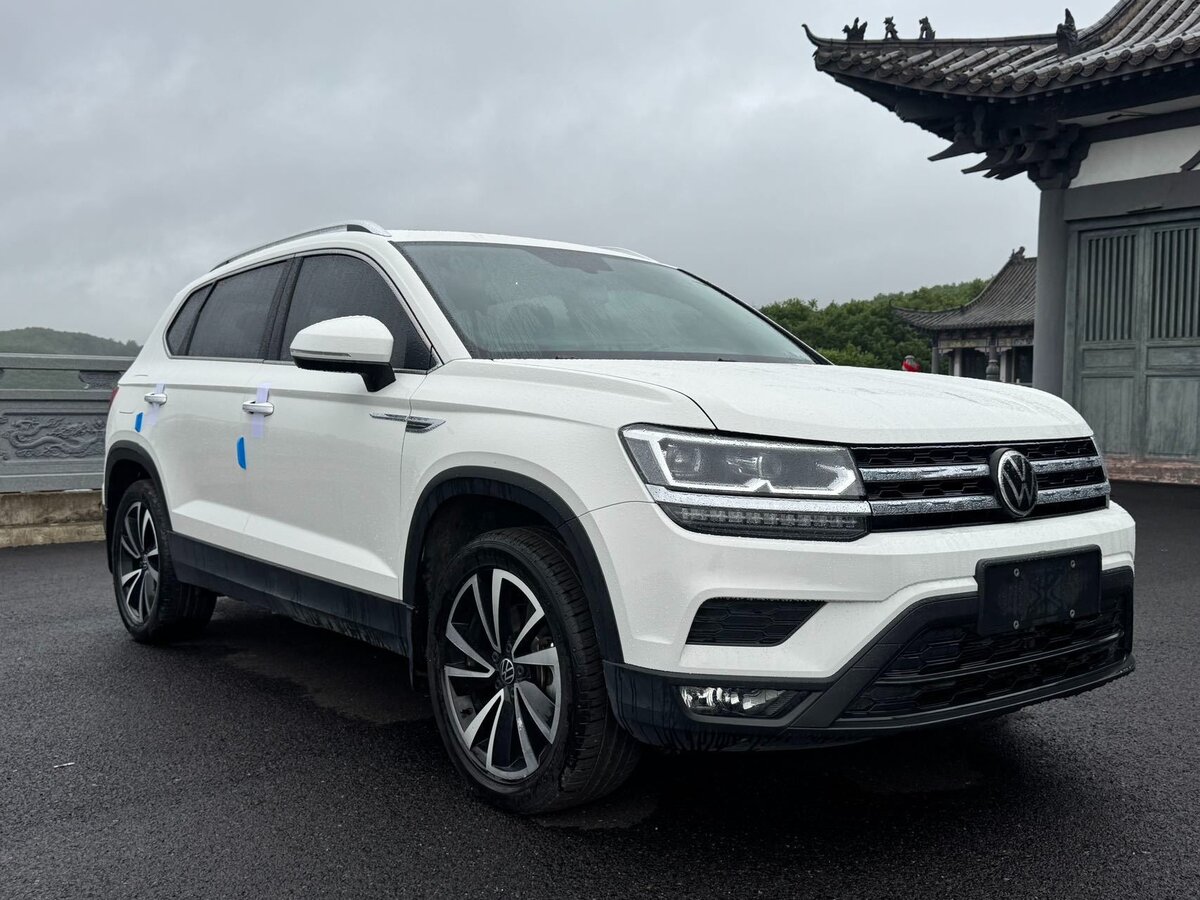 Открыть фотографии: Volkswagen Tharu I