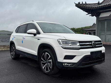 Volkswagen Tharu I