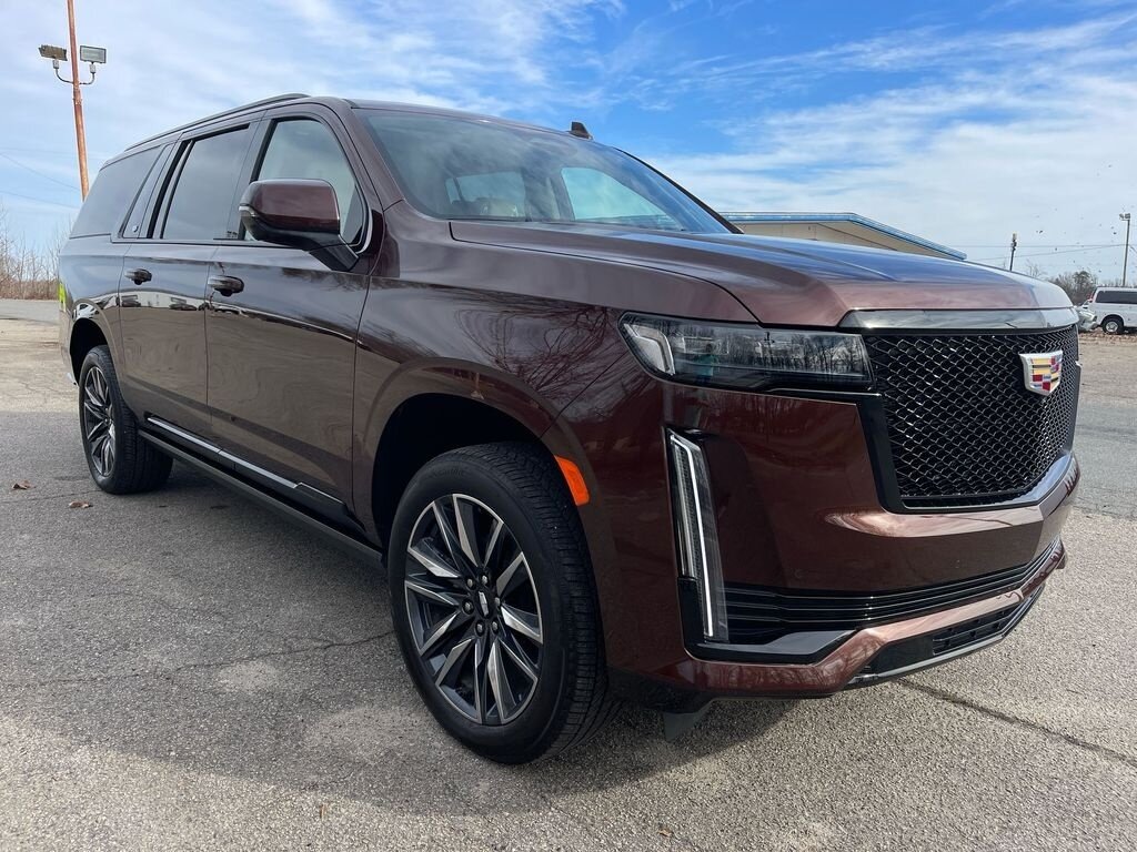 Открыть фотографии: Cadillac Escalade V