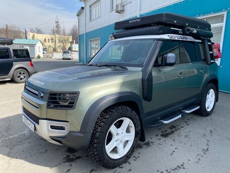 Land Rover Defender II