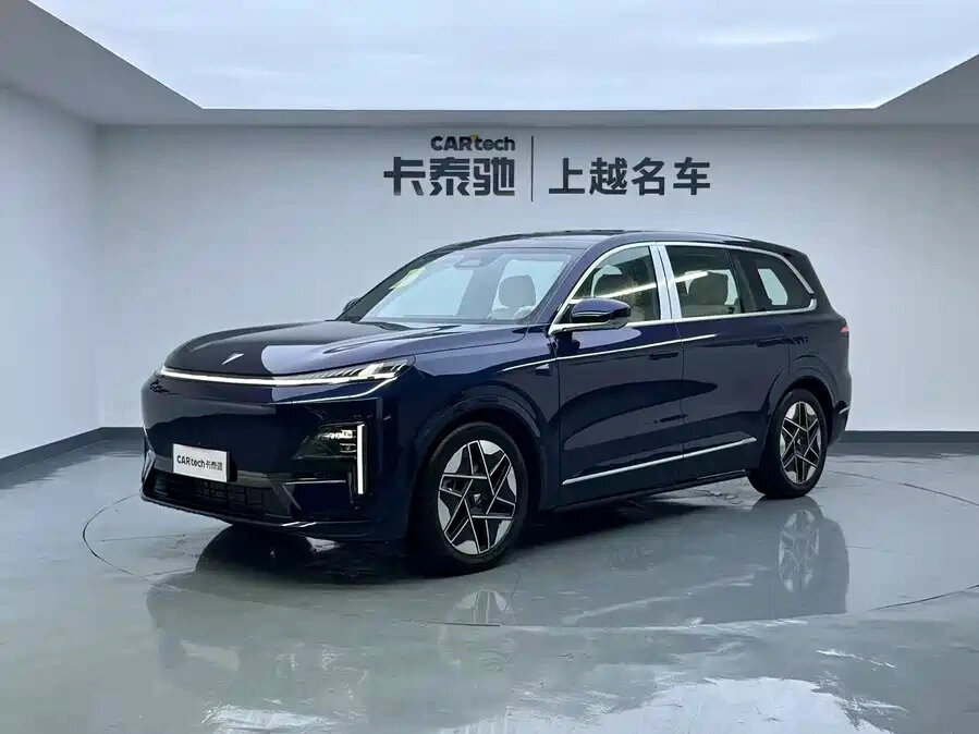 Открыть фотографии: Changan Deepal S09