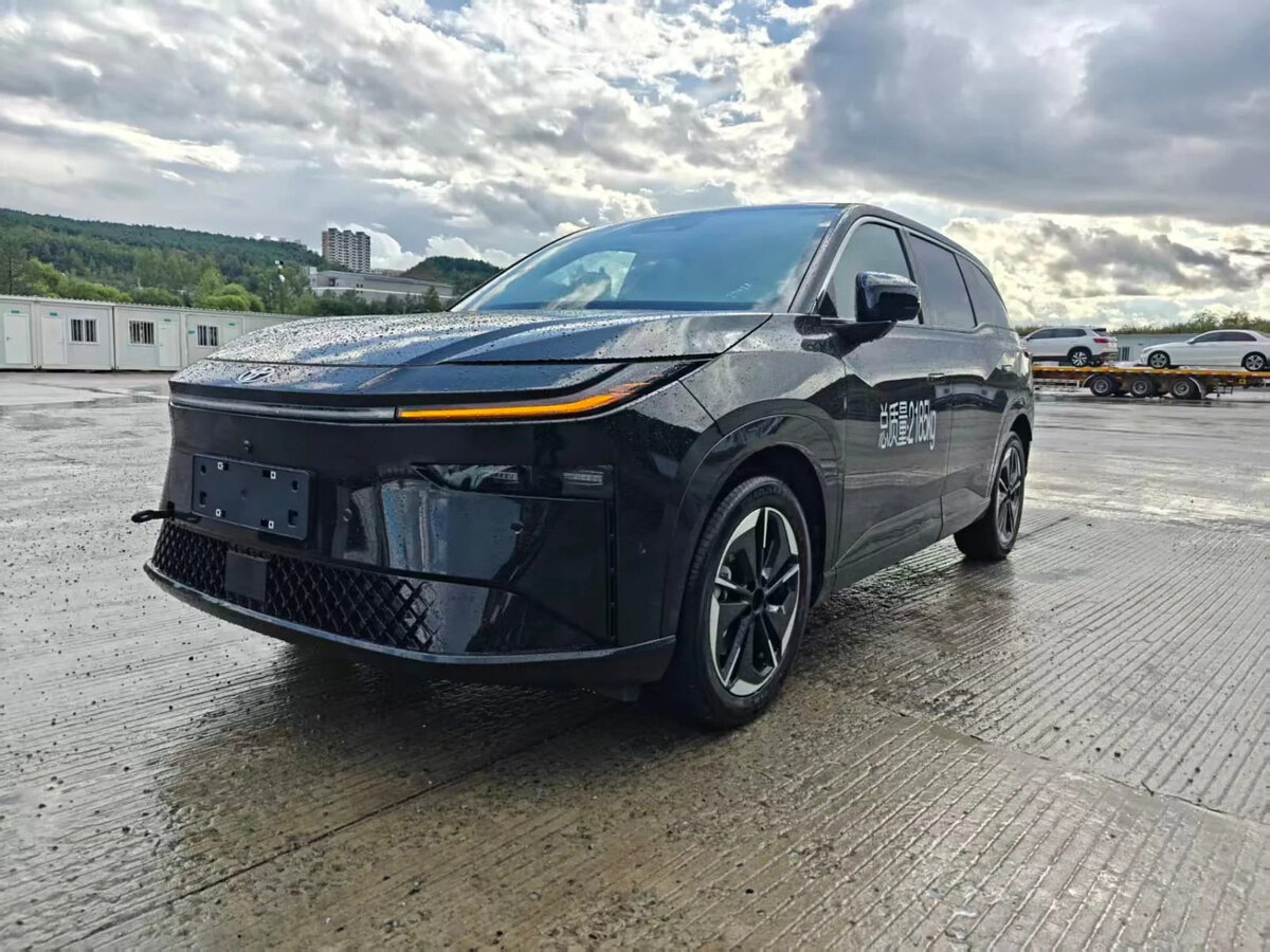 Открыть фотографии: Toyota bZ3X