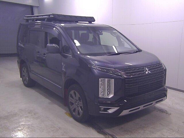 Открыть фотографии: Mitsubishi Delica D:5 I Рестайлинг