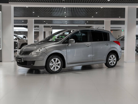 Nissan Tiida I Рестайлинг