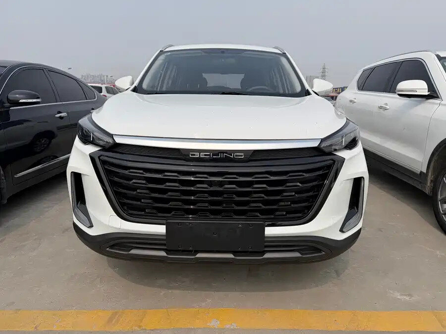 BAIC X3