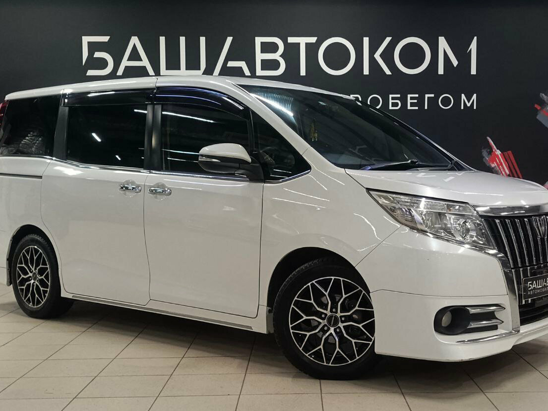 Toyota Esquire I