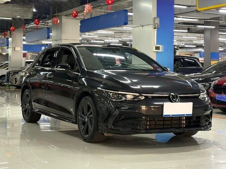 Volkswagen Golf VIII