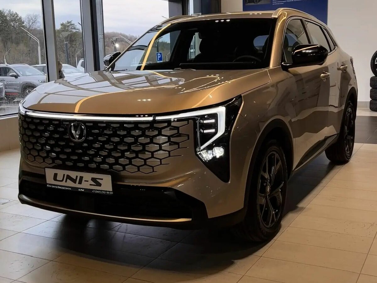 Открыть фотографии: Changan UNI-S I Рестайлинг