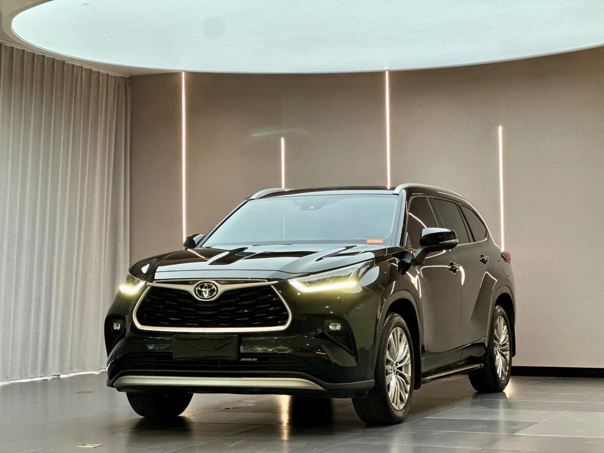 Открыть фотографии: Toyota Highlander IV (XU70)