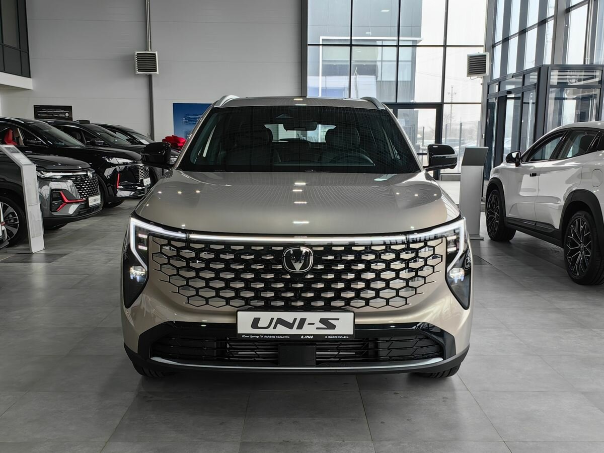 Открыть фотографии: Changan UNI-S I Рестайлинг