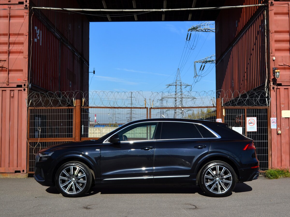 AUDI Q8 - фото 6