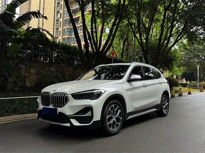 BMW X1 Long 20Li sDrive II (F48) Рестайлинг
