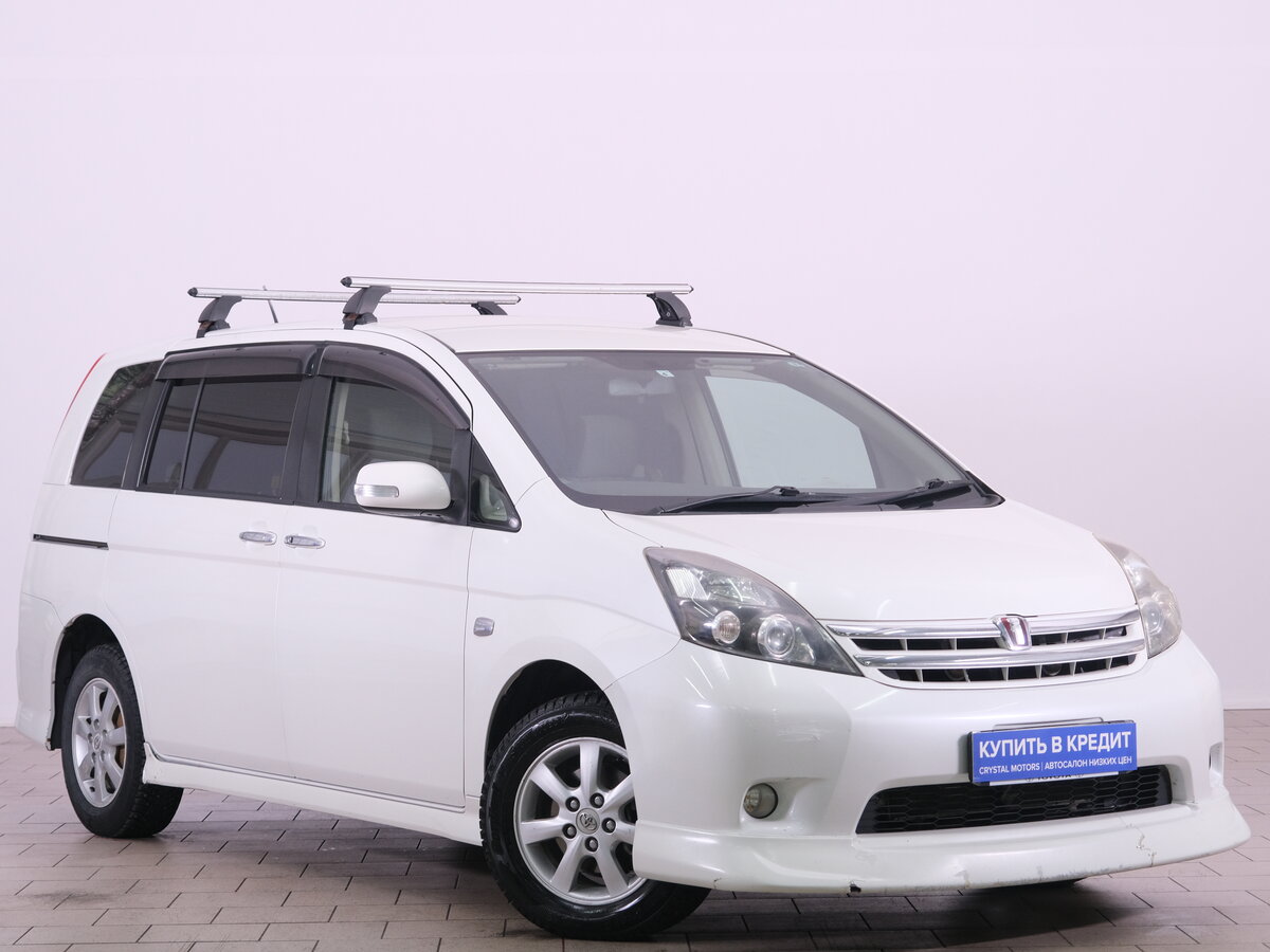 Toyota ISis I Рестайлинг