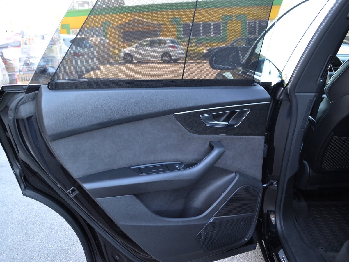 AUDI Q8 - фото 21