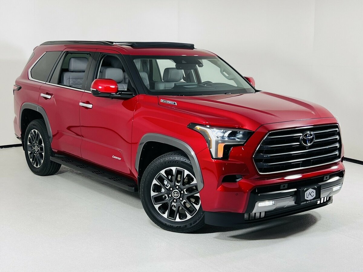 Открыть фотографии: Toyota Sequoia III