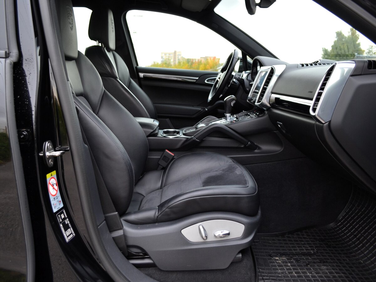 PORSCHE CAYENNE - фото 15