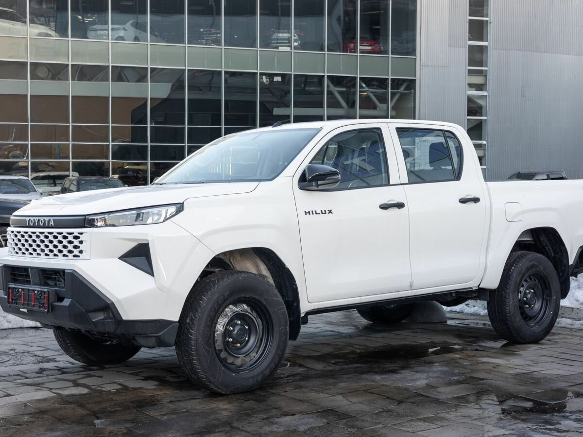 Toyota Hilux IX