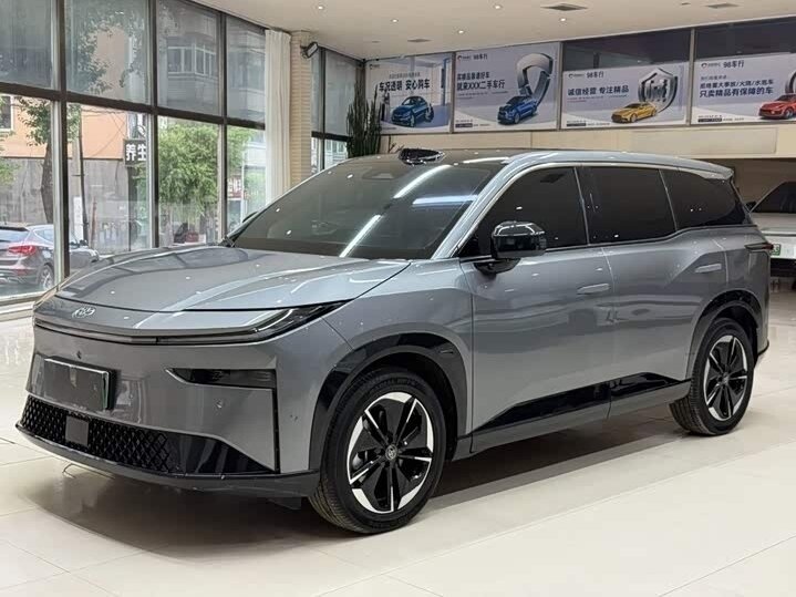 Открыть фотографии: Toyota bZ3X