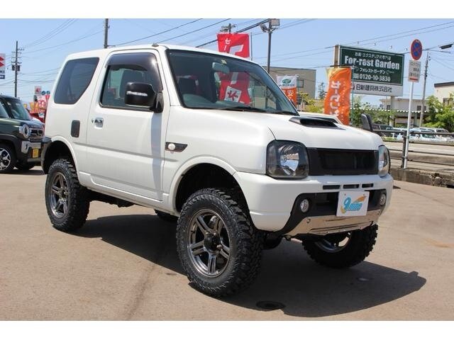 Открыть фотографии: Suzuki Jimny III Рестайлинг 2