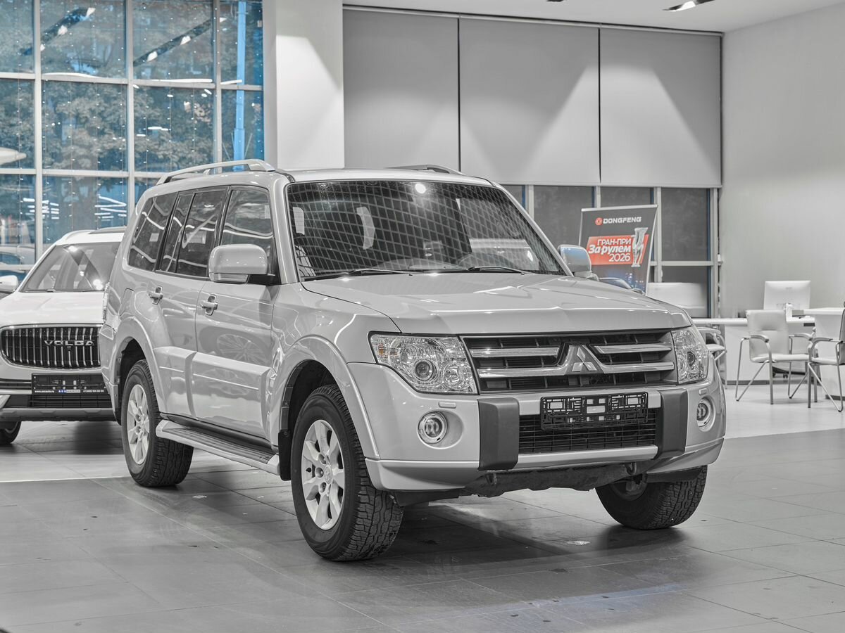 Открыть фотографии: Mitsubishi Pajero IV