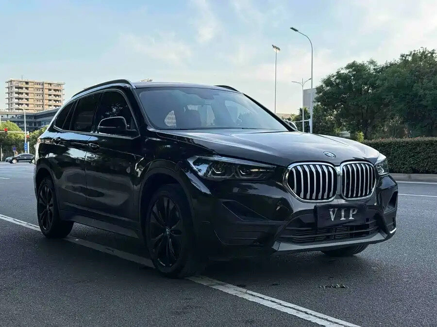Открыть фотографии: BMW X1 II (F48) Рестайлинг