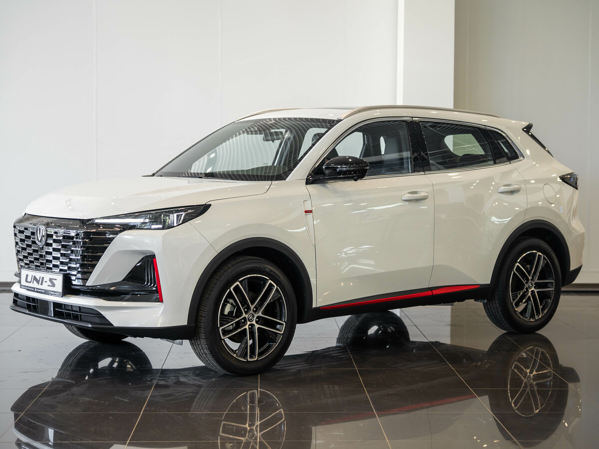 Открыть фотографии: Changan UNI-S I Рестайлинг