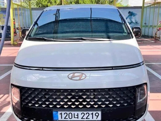 Открыть фотографии: Hyundai Staria I