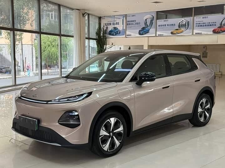 Открыть фотографии: Changan Qiyuan Q05 II