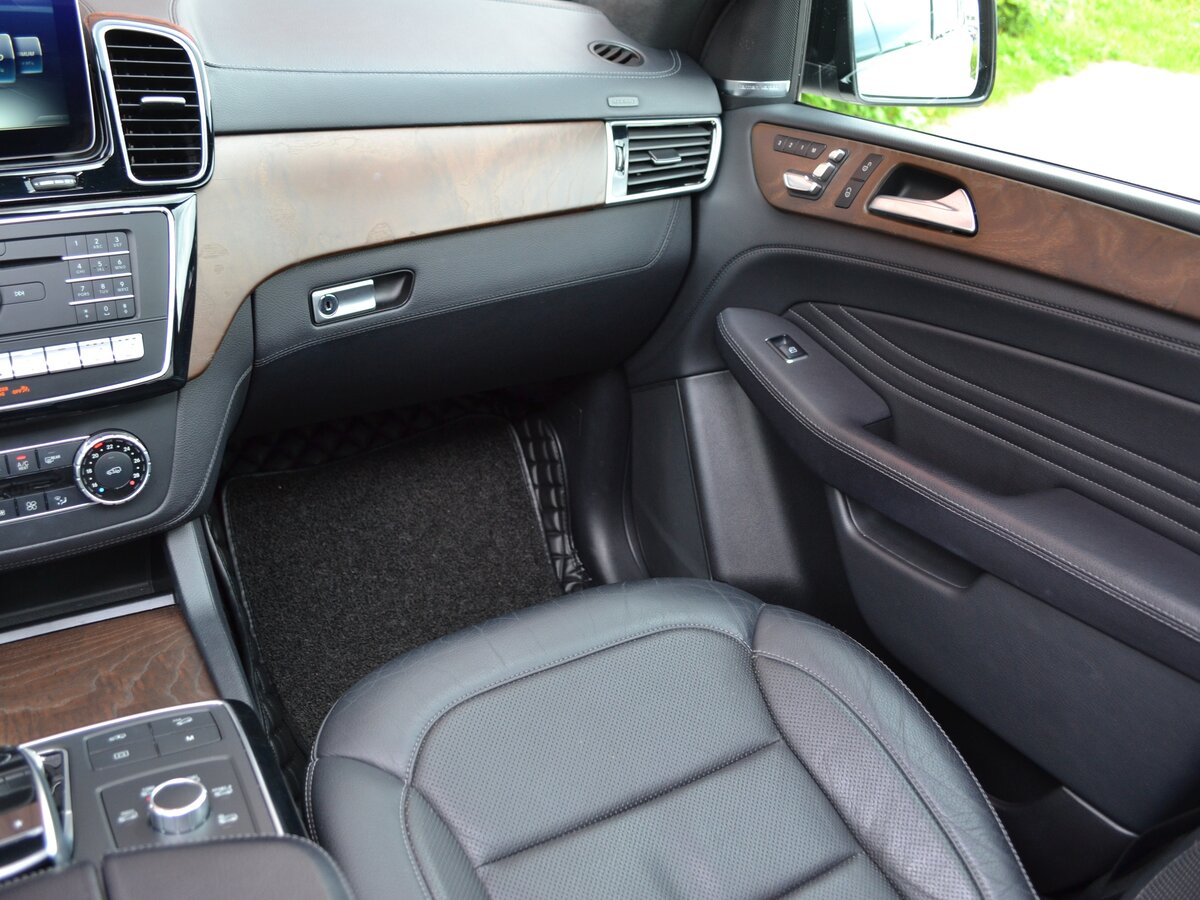 MERCEDES GLE_KLASSE_COUPE_AMG - фото 14