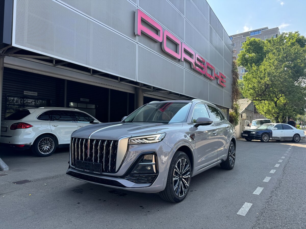 Открыть фотографии: Hongqi HS5 I Рестайлинг