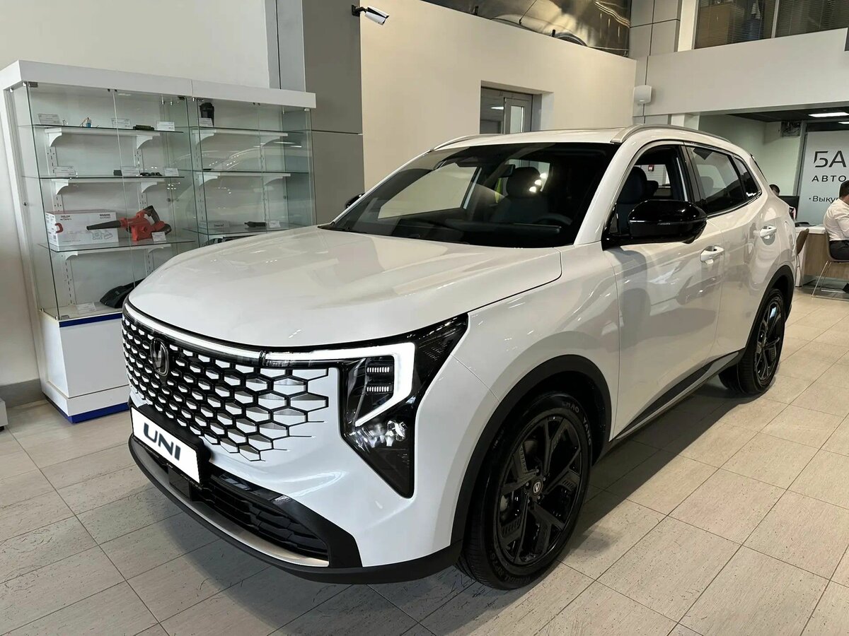 Открыть фотографии: Changan UNI-S I Рестайлинг