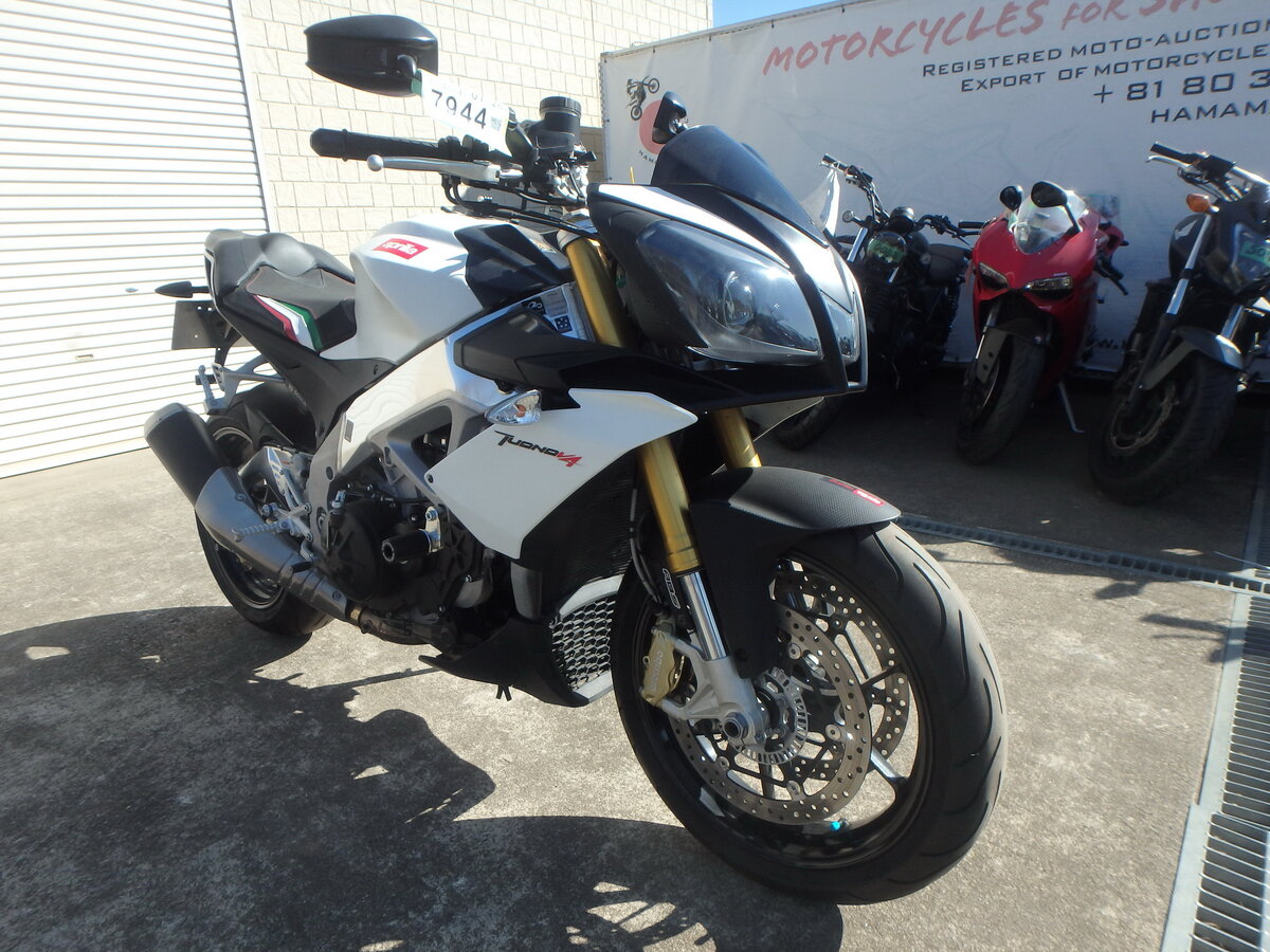 Aprilia Tuono V4