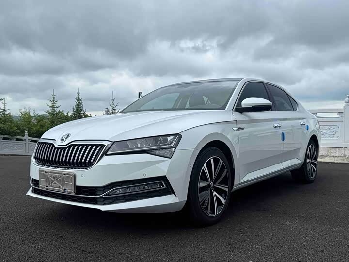 Открыть фотографии: Skoda Superb III Рестайлинг