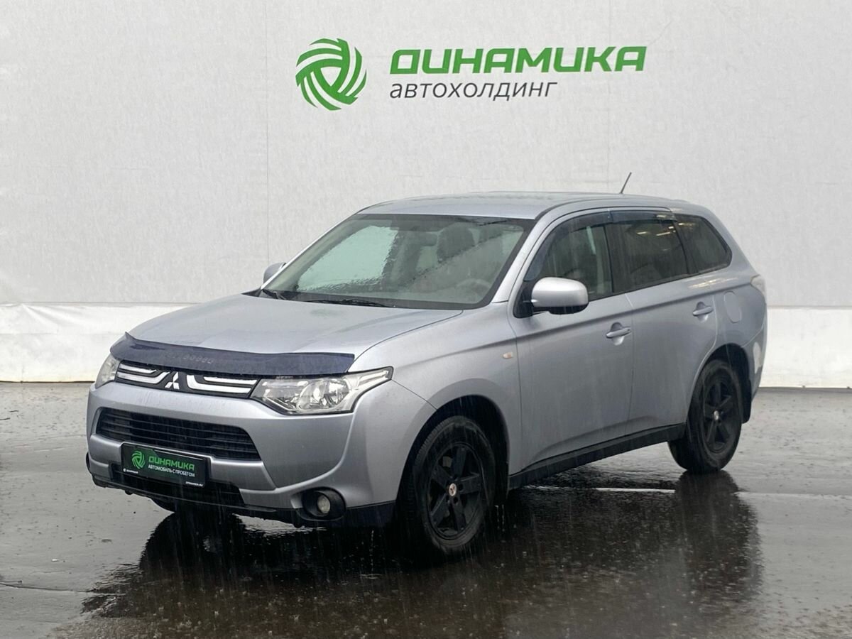 Открыть фотографии: Mitsubishi Outlander III