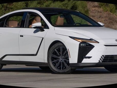 Lexus ES VIII