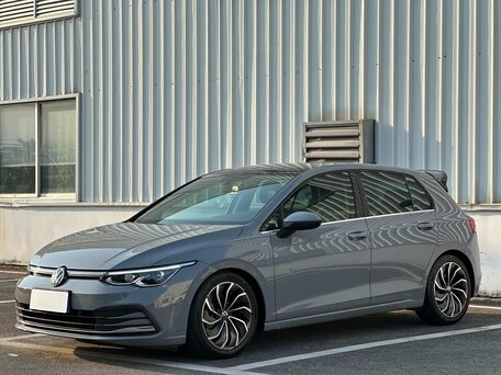 Volkswagen Golf VIII