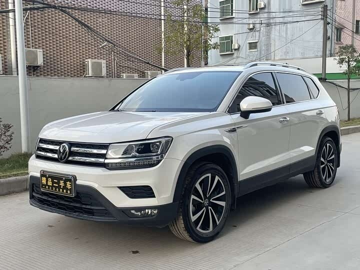 Открыть фотографии: Volkswagen Tharu I