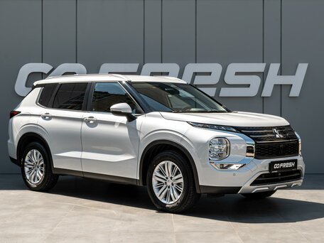 Mitsubishi Outlander IV