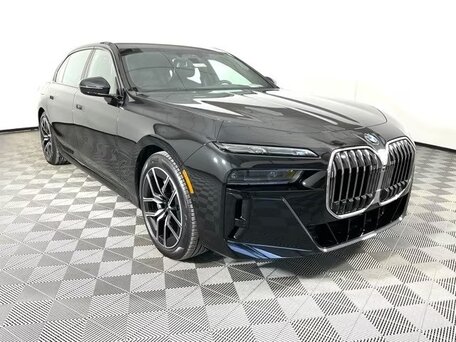 BMW 7 серии VII (G70)