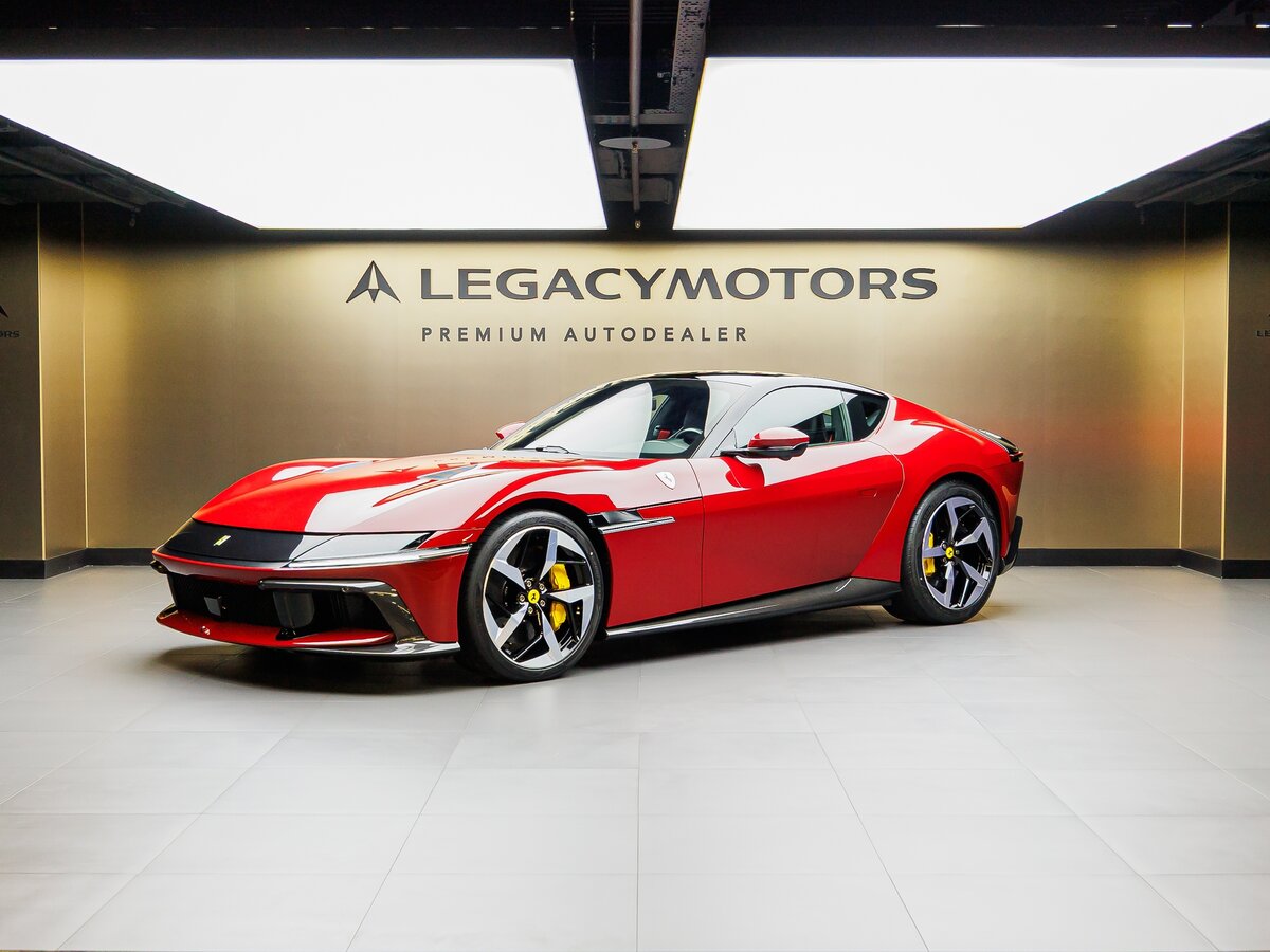 Открыть фотографии: Ferrari 12Cilindri