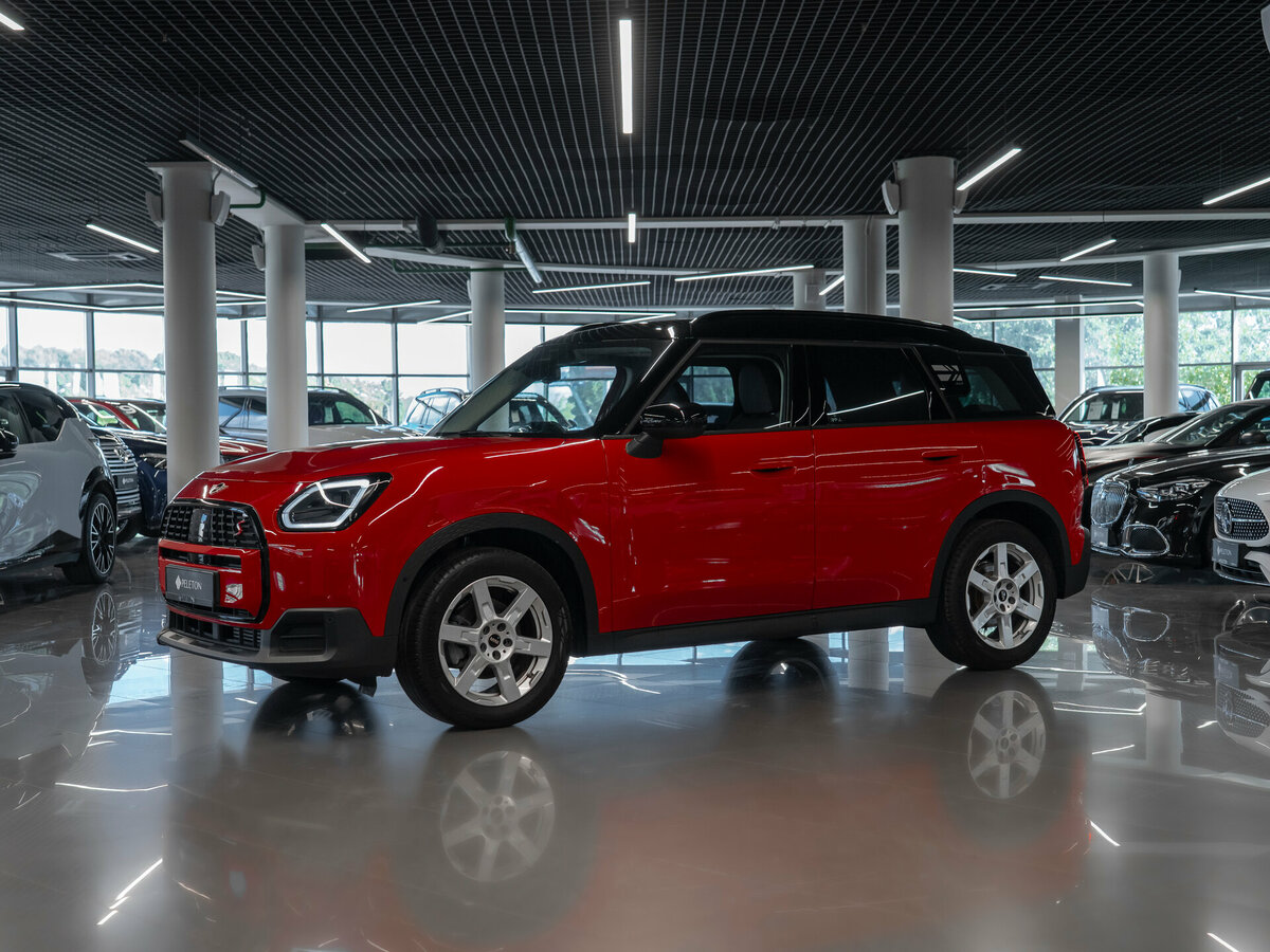 Открыть фотографии: Mini Countryman III